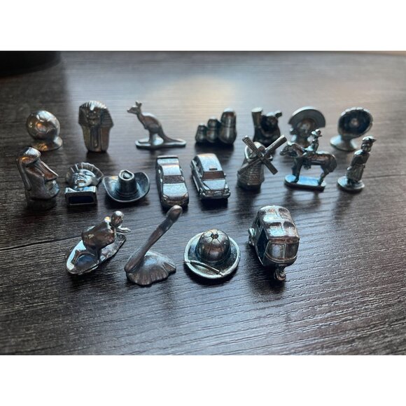 Monopoly Here & Now: World Edition Electronic Banking Unit 2008 Collectors Tin - Picture 14 of 15